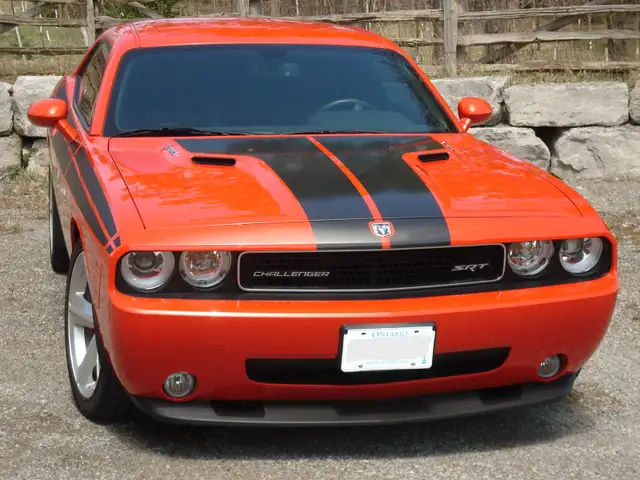 2009 DODGE CHALLENGER SRT8