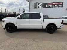 2019 Ram 1500 SPORT 4X4 / 5.7L HEMI / ONE OWNER - Photo 2