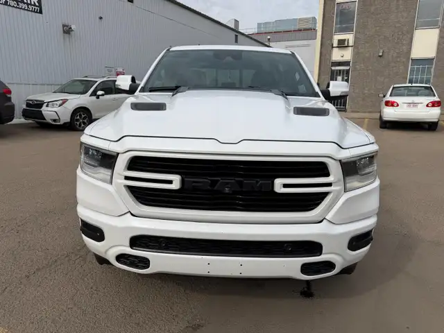 2019 Ram 1500 SPORT 4X4 / 5.7L HEMI / ONE OWNER - Photo 8