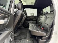 2019 Ram 1500 SPORT 4X4 / 5.7L HEMI / ONE OWNER - Photo 12