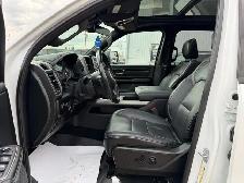 2019 Ram 1500 SPORT 4X4 / 5.7L HEMI / ONE OWNER - Photo 15