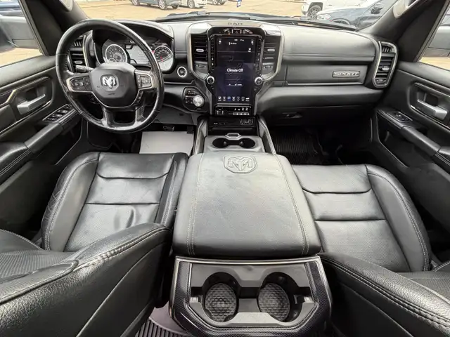 2019 Ram 1500 SPORT 4X4 / 5.7L HEMI / ONE OWNER - Photo 16