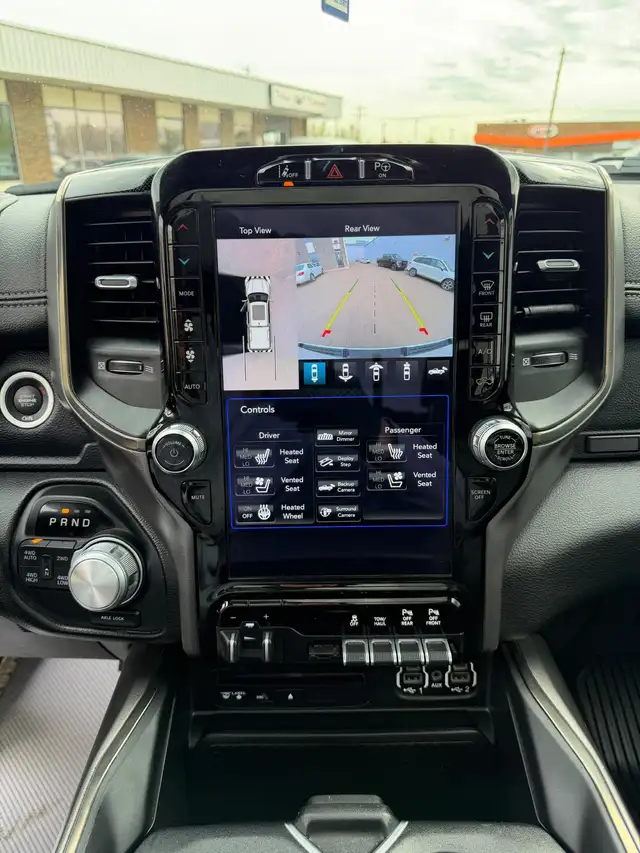 2019 Ram 1500 SPORT 4X4 / 5.7L HEMI / ONE OWNER - Photo 17