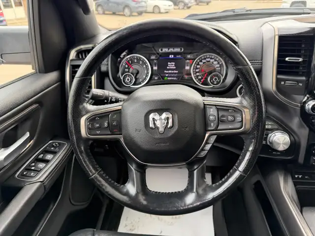 2019 Ram 1500 SPORT 4X4 / 5.7L HEMI / ONE OWNER - Photo 19
