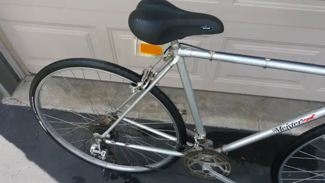 Vintage Road Bicycle - Photo 4