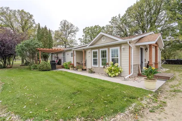 House with 1.3 Acres For Sale