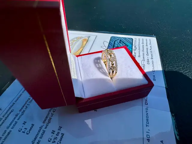 #839 - 14kt Yellow Gold, .39 Carat Diamond Band, Size 7 - Photo 2