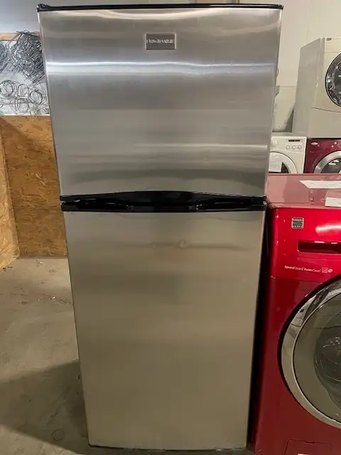 Réfrigérateur stainless 24'' Frigidaire