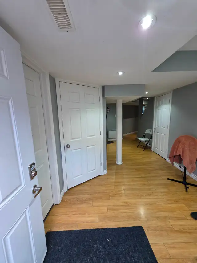 One room in basement - Photo 5