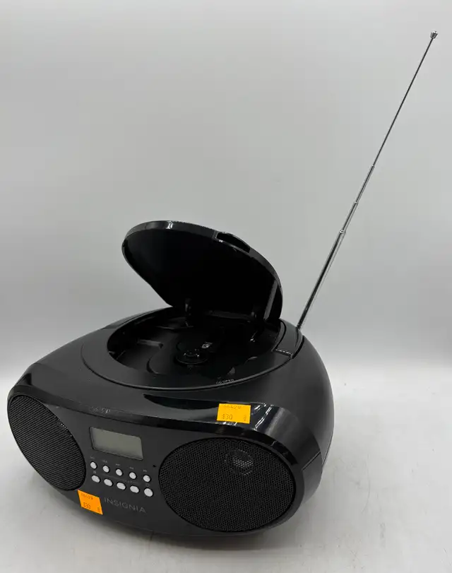 Insignia ns-b4111-c Portable Radio & CD Player with Power