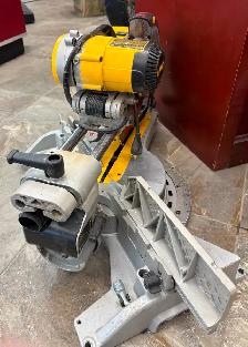 Dewalt dw718 Corded Miter Saw - Photo 4