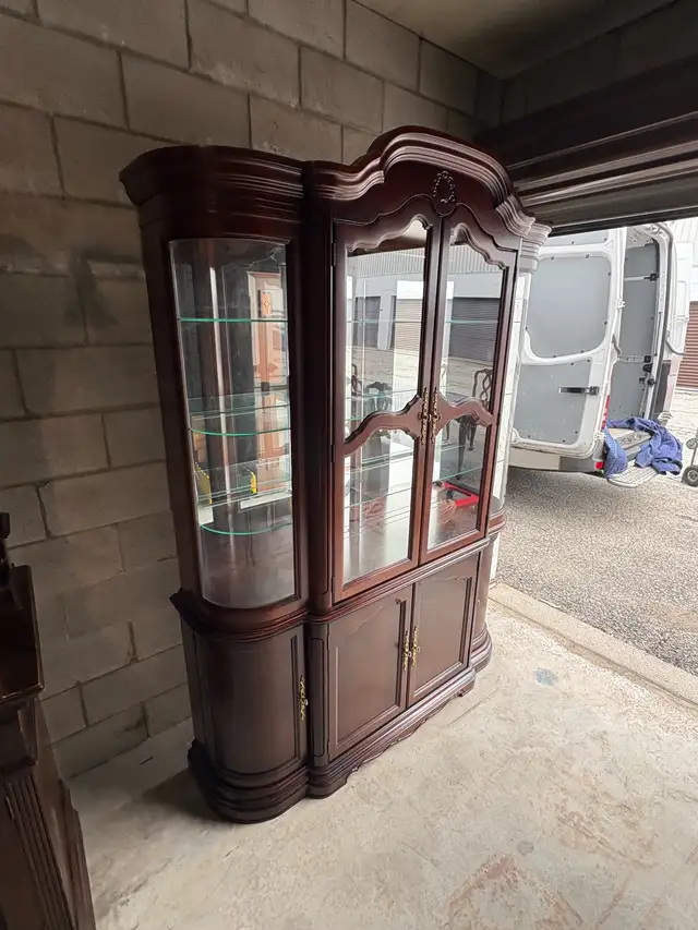 Free delivery used Vintage Wooden Curio Display Cabinet - Photo 4