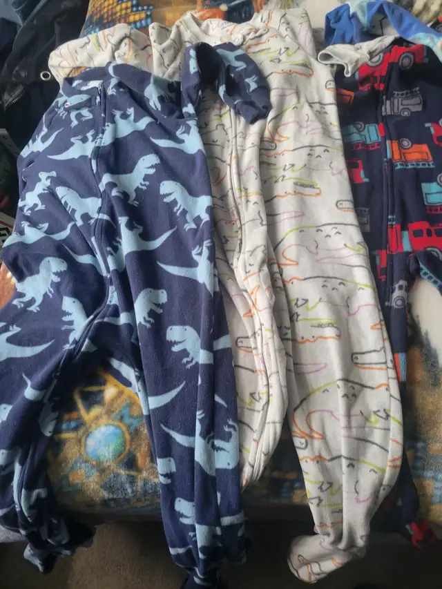 Boys footed pj's - Photo 3