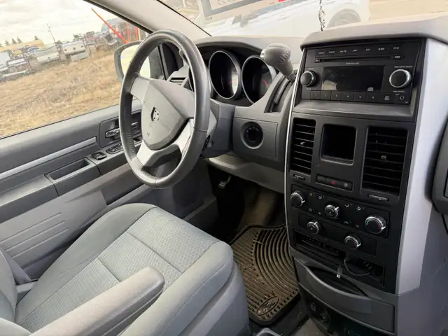 2009 Dodge Caravan SEL-100,000km Low KM -OBO - Photo 5