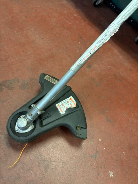 Grass Trimmer - Photo 2