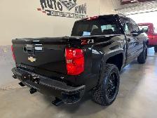 2018 Chevrolet Silverado 1500 LT-Z71 / 4x4 / Crew / Local - Photo 3