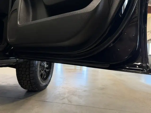 2018 Chevrolet Silverado 1500 LT-Z71 / 4x4 / Crew / Local - Photo 27