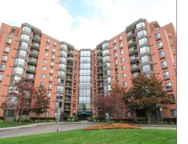 Nice Downtown One Bedroom Apartment in High-Rise for Rent!