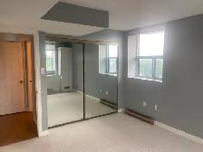 Nice Downtown One Bedroom Apartment in High-Rise for Rent! - Photo 8