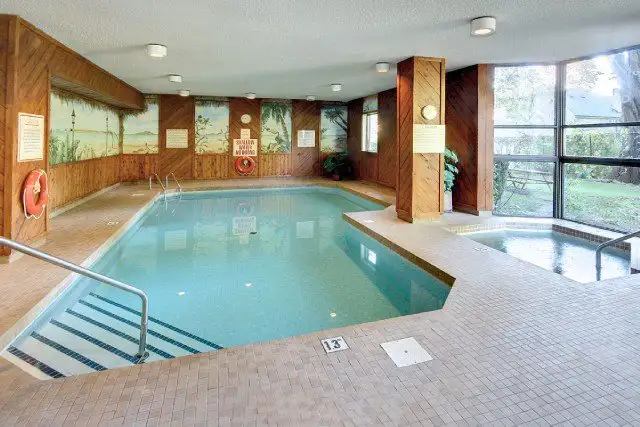 Nice Downtown One Bedroom Apartment in High-Rise for Rent! - Photo 12