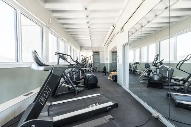 Studio Available Downtown – 15 Minutes from McGill by walking - Photo 5