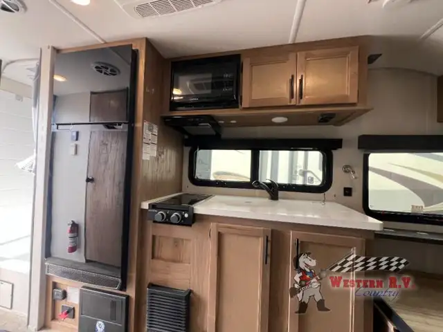 2023 Forest River RV Cherokee Wolf Pup Black Label 14CCBL - Photo 11