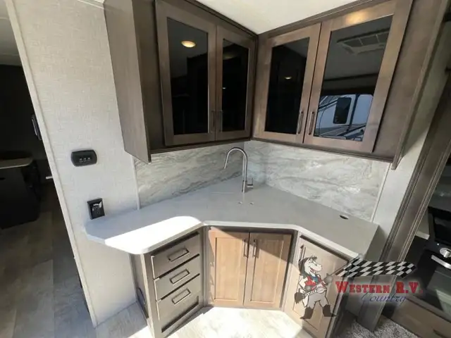 2021 Forest River RV Rockwood Signature Ultra Lite 8324SB - Photo 6
