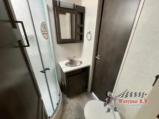 2021 Forest River RV Rockwood Signature Ultra Lite 8324SB - Photo 17