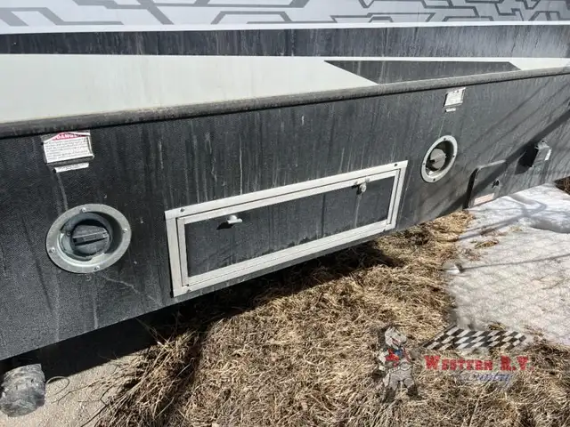2018 Keystone RV Raptor 353TS - Photo 5