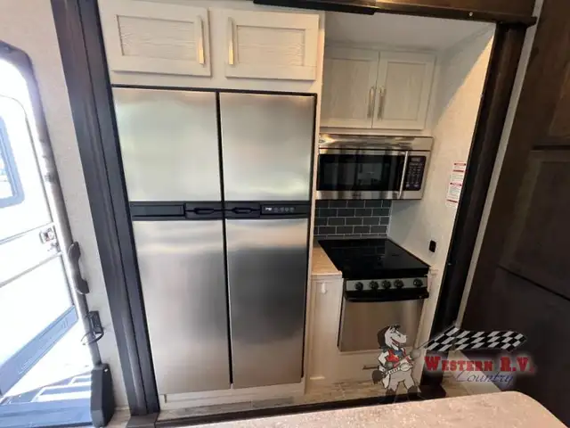 2018 Keystone RV Raptor 353TS - Photo 11