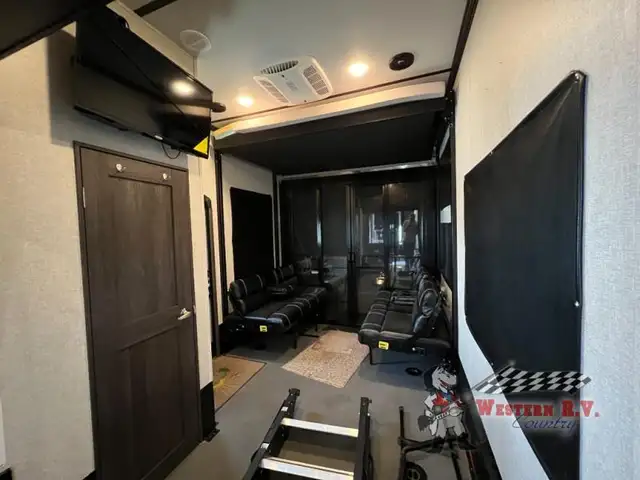 2018 Keystone RV Raptor 353TS - Photo 13