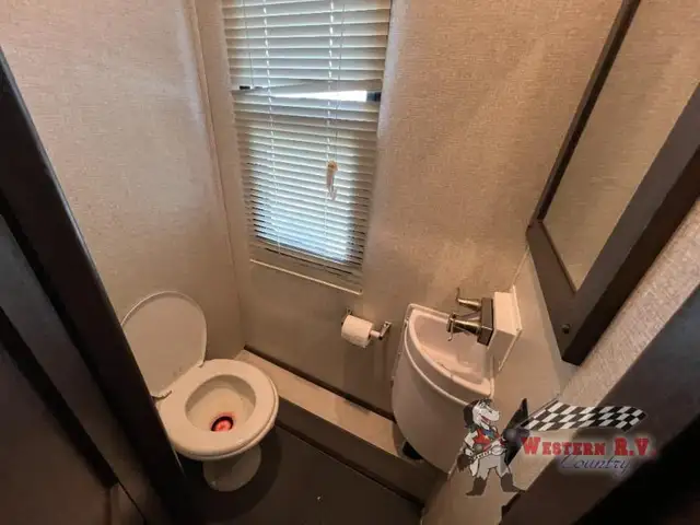 2018 Keystone RV Raptor 353TS - Photo 15