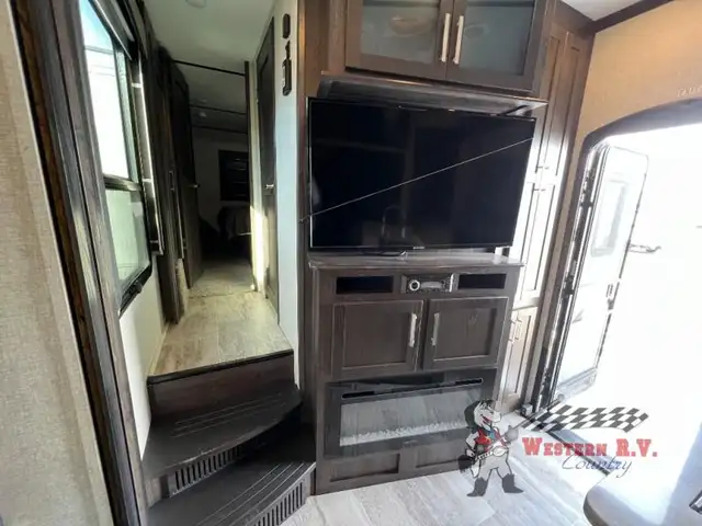 2018 Keystone RV Raptor 353TS - Photo 18
