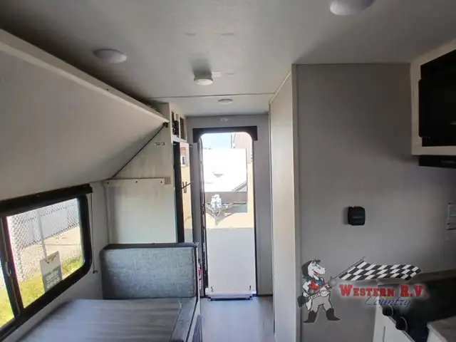 2024 Shasta RVs Compact 16BH - Photo 8