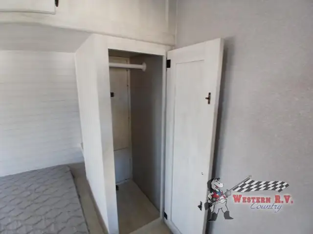 2024 Shasta RVs Compact 16BH - Photo 23