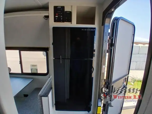 2024 Shasta RVs Compact 16BH - Photo 26