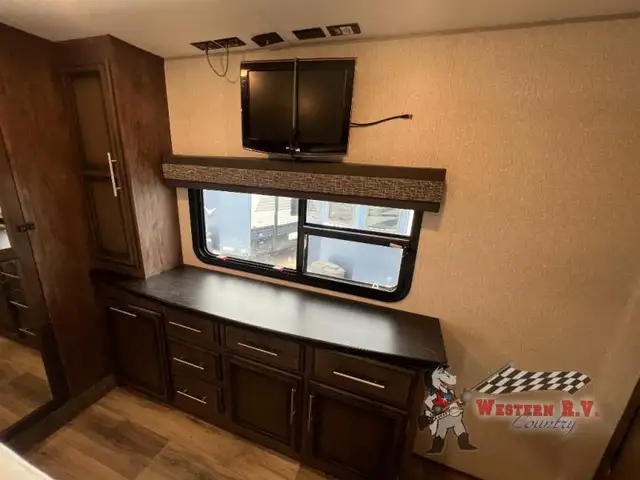 2021 KZ Durango D321RKT - Photo 16