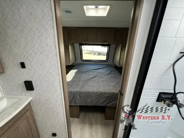 2026 Coachmen RV Freedom Express Ultra Lite 245RKS - Photo 14