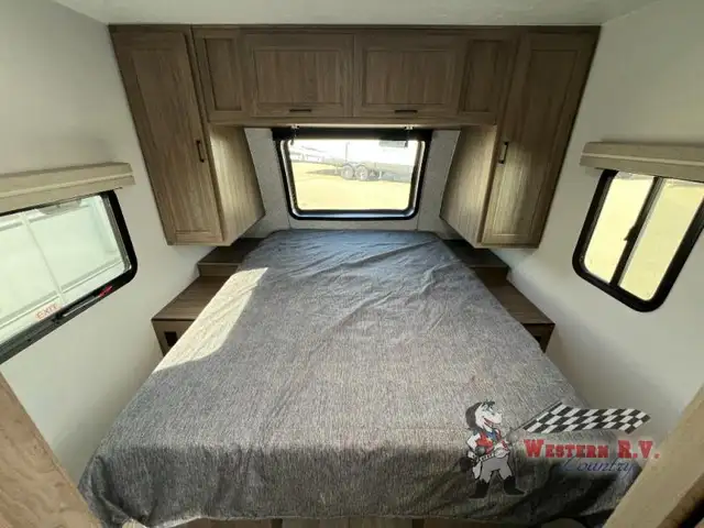 2026 Coachmen RV Freedom Express Ultra Lite 245RKS - Photo 15