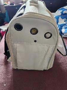 pet carrier