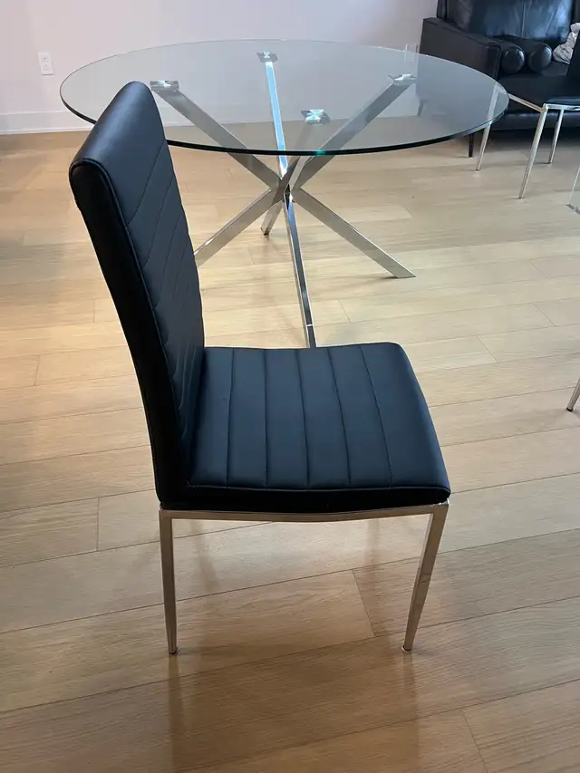 table with 4 chairs - Photo 4