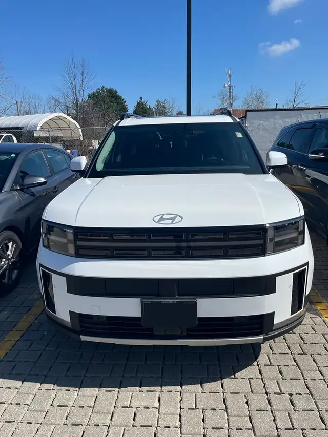 Experienced Private Driver with Car offering pick up & drop off - Photo 3