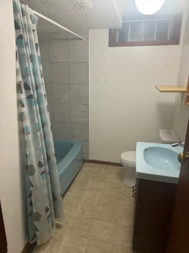 2 Bedroom Basement for rent -$1100 - Photo 7