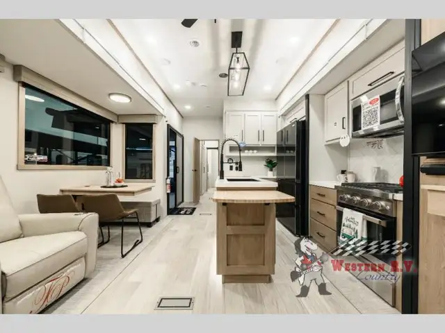 2026 Forest River RV Sandpiper Destination Trailers 389HBFL - Photo 15
