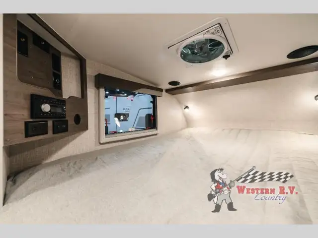 2026 Lance Lance Truck Campers 650 - Photo 5