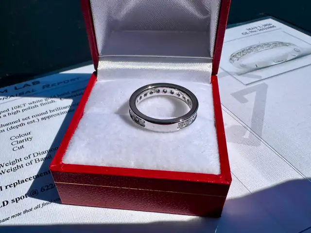 #793 - 14kt White Gold, 1.22 Carat Diamond Band, Size 5 - Photo 2