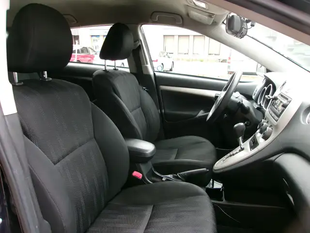2013 Toyota Matrix CERTIFIED | AUTOMATIC | NO ACCIDENTS - Photo 14