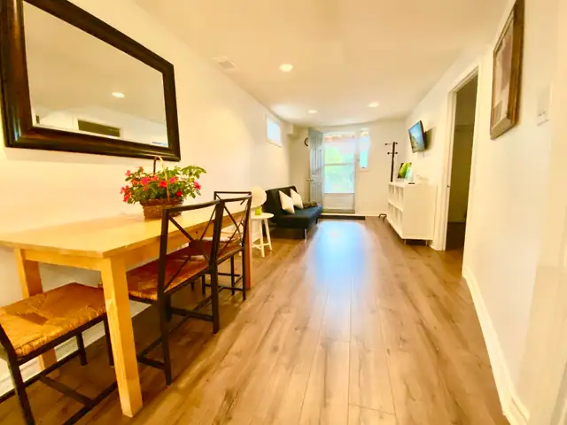 Furnished basement for 1 person in Etobicoke near Woodbine Mall - Photo 5