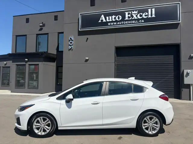 2019 CHEVROLET CRUZE LT - HEATED SEATS – BACK-UP CAMERA – A/C - Photo 2