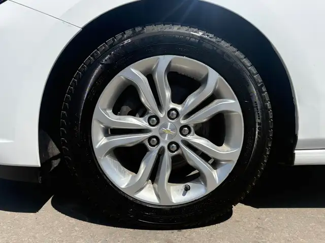 2019 CHEVROLET CRUZE LT - HEATED SEATS – BACK-UP CAMERA – A/C - Photo 9